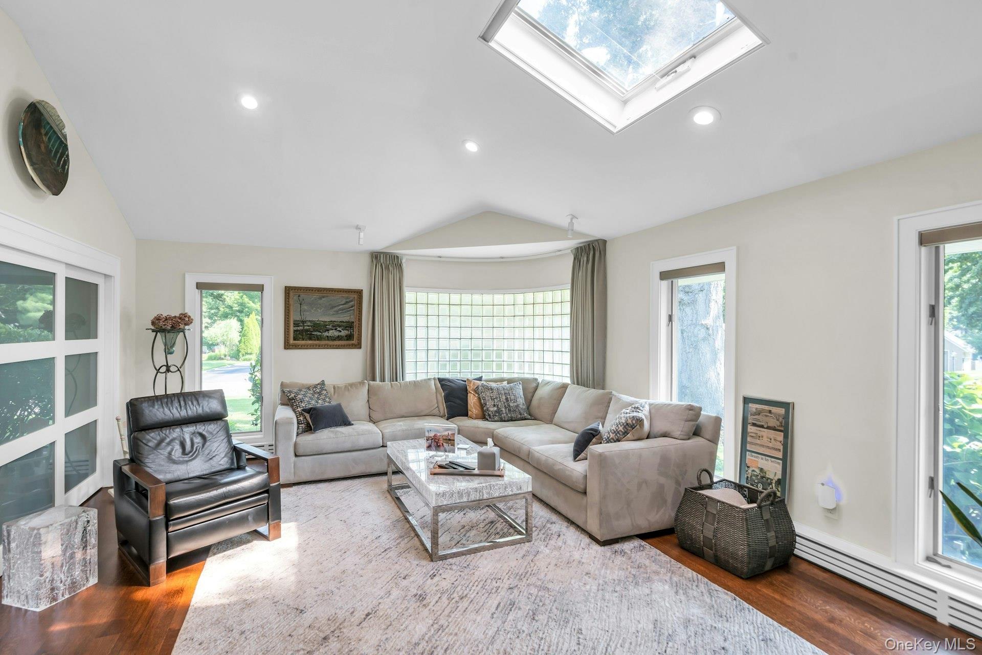 18 Regent Place – For Sale photo 12