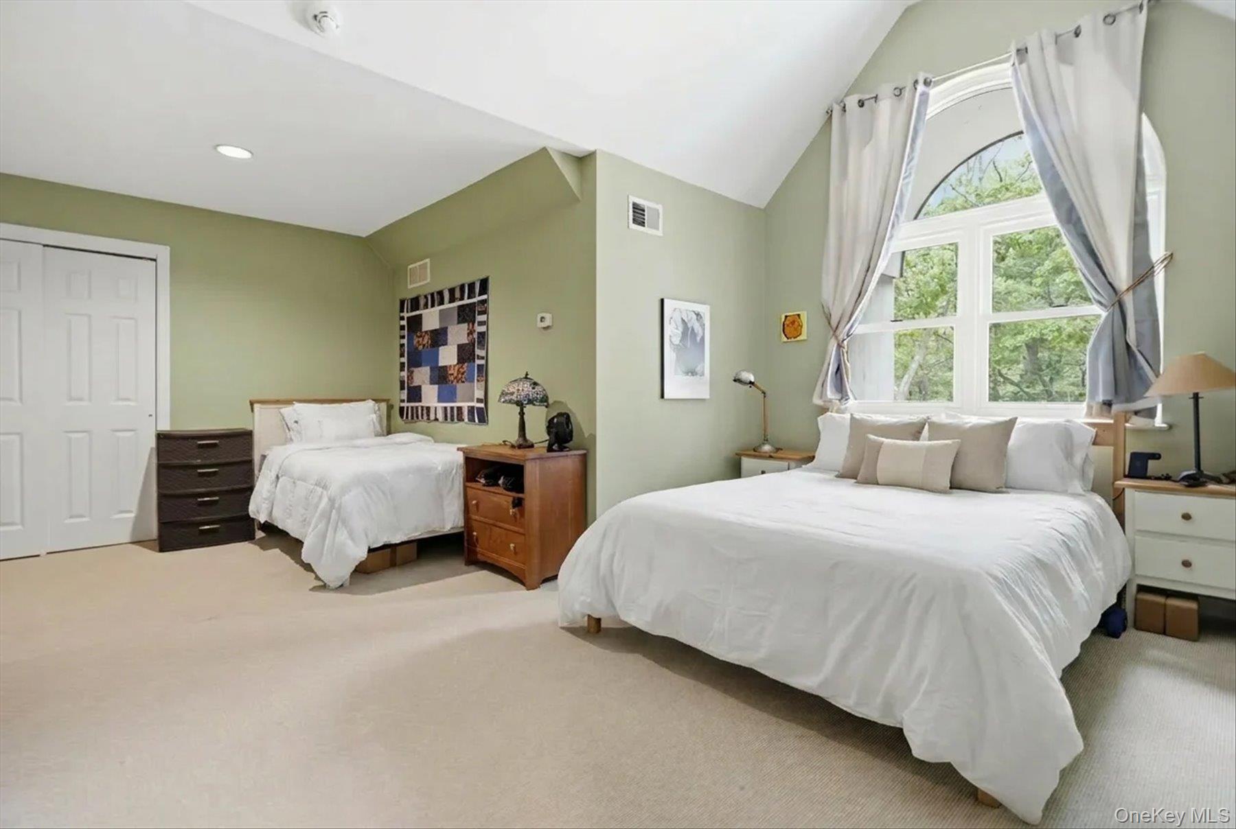 90 Lakeside Lane – For Sale photo 15