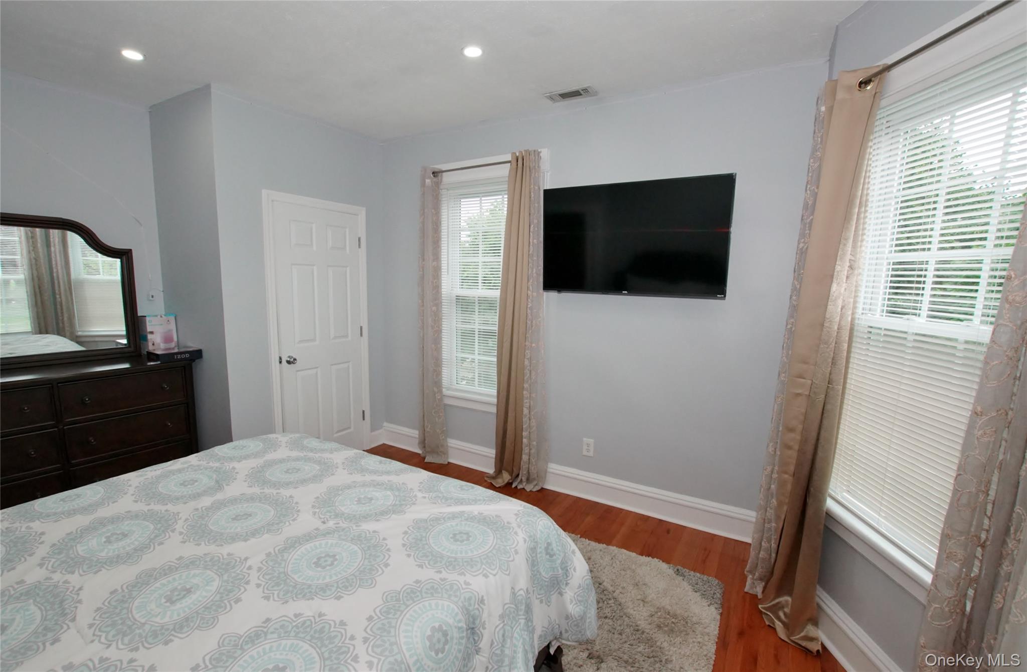 278 S Long Beach Avenue – For Sale photo 30