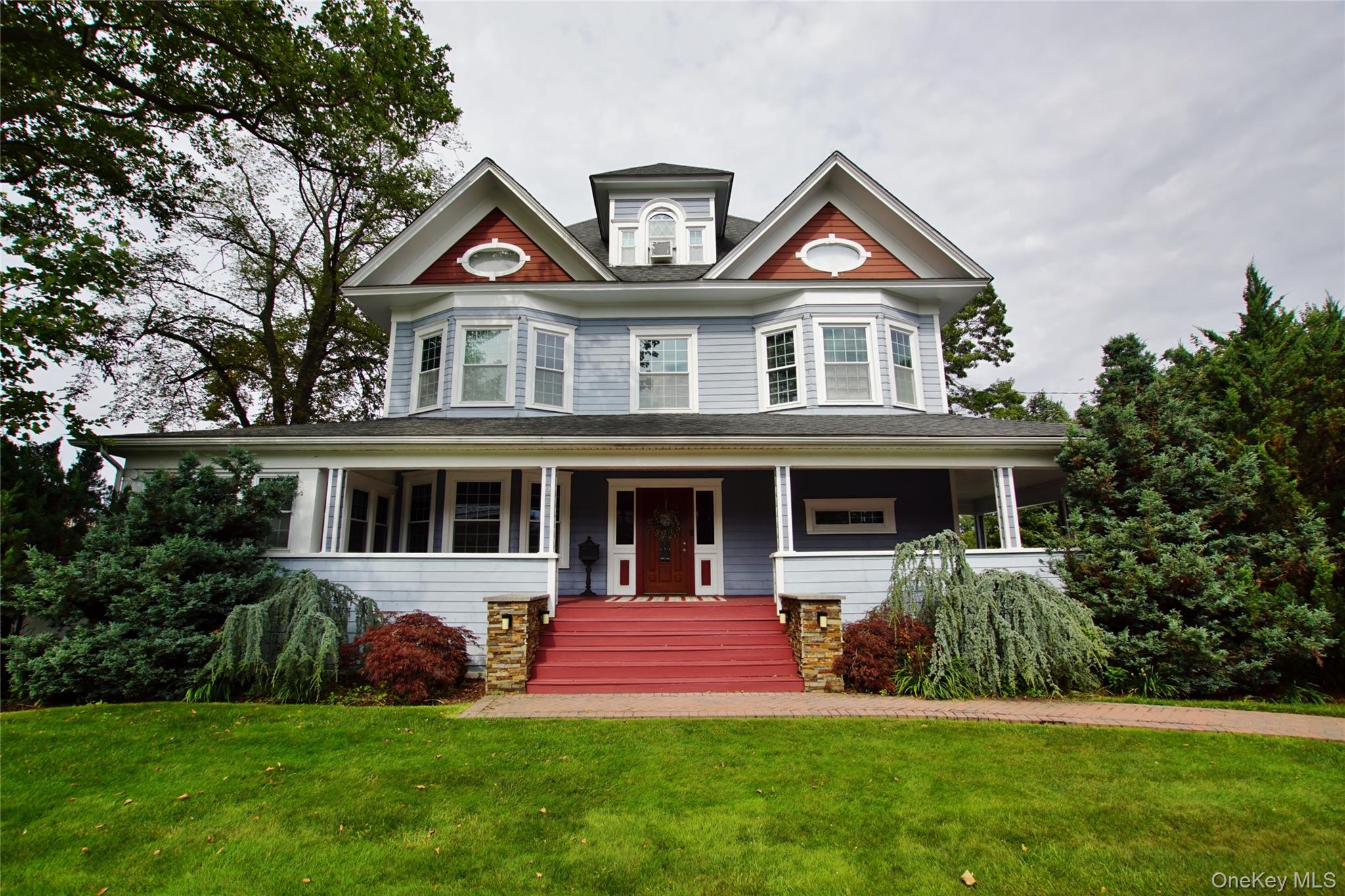 278 S Long Beach Avenue – For Sale