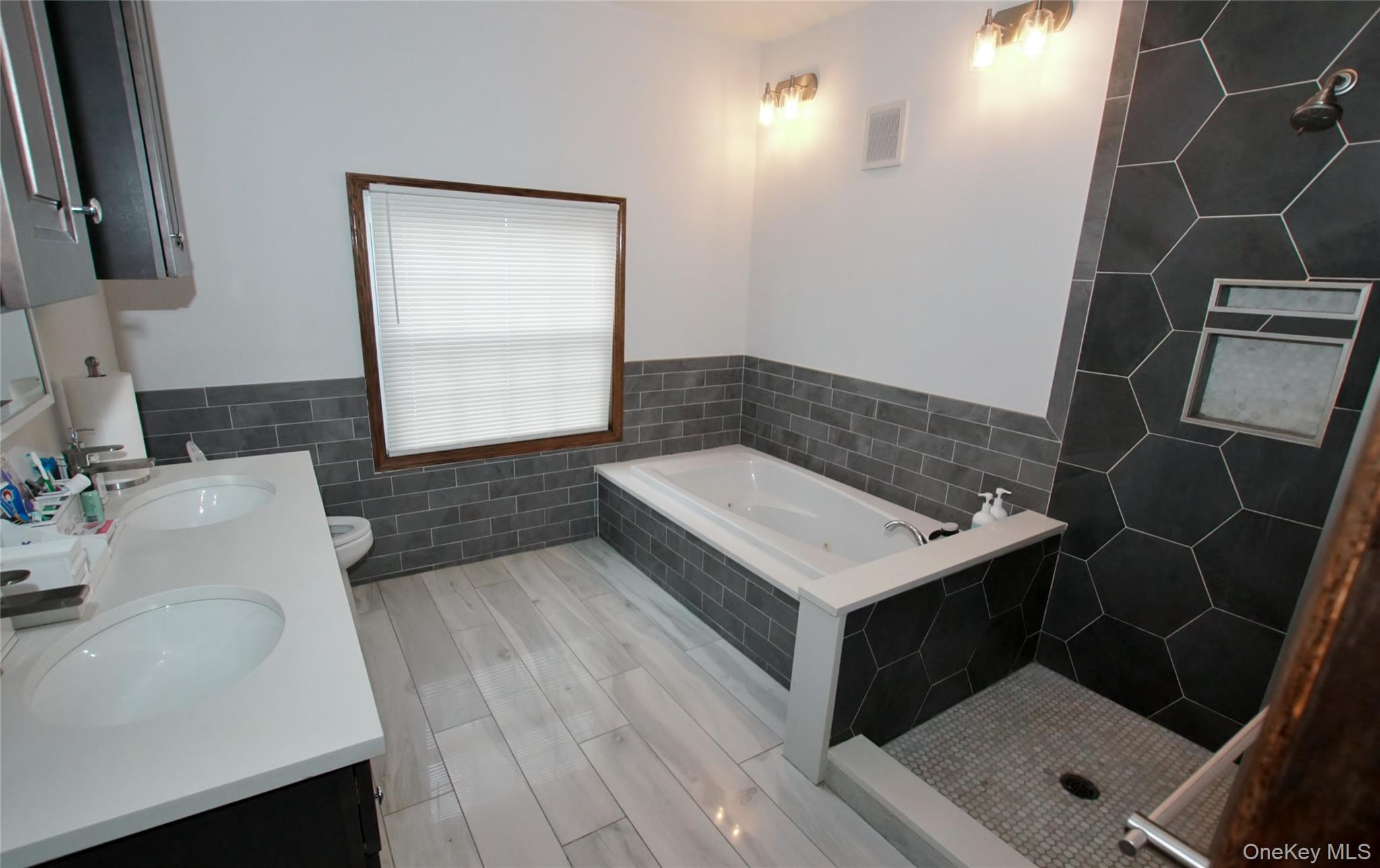 278 S Long Beach Avenue – For Sale photo 20