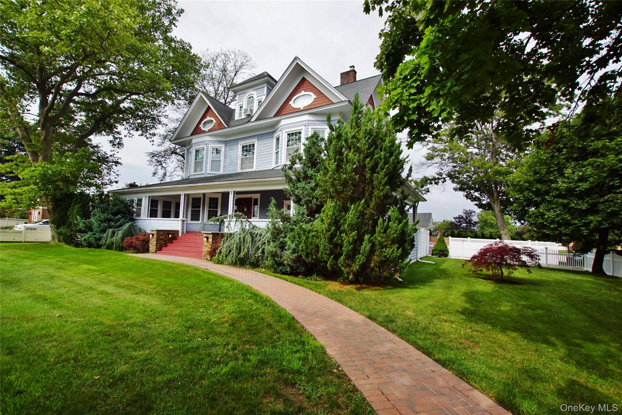 278 S Long Beach Avenue – For Sale photo 2