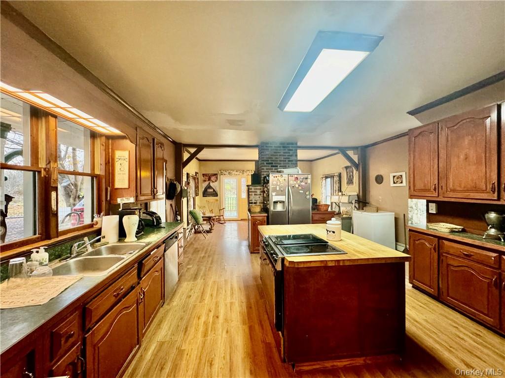 255 Howells Road – For Sale photo 10