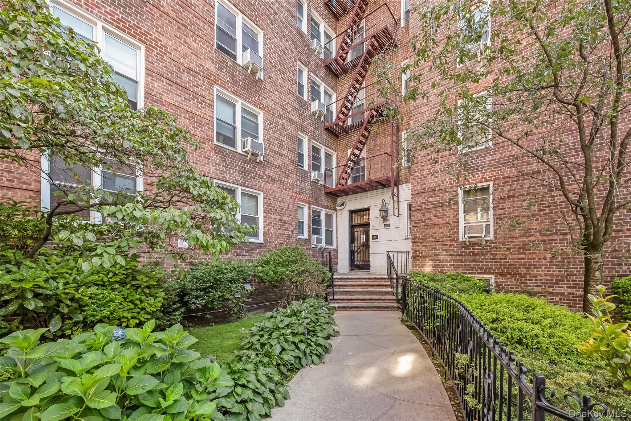 88-02 35th Avenue, Unit 6M photo 15