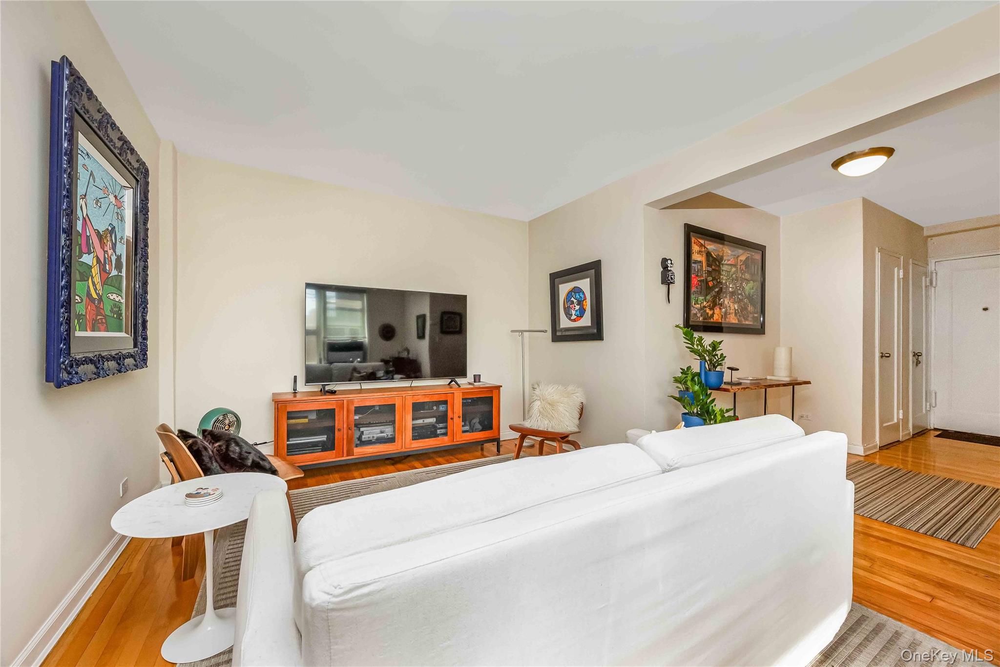88-02 35th Avenue, Unit 6M photo 3