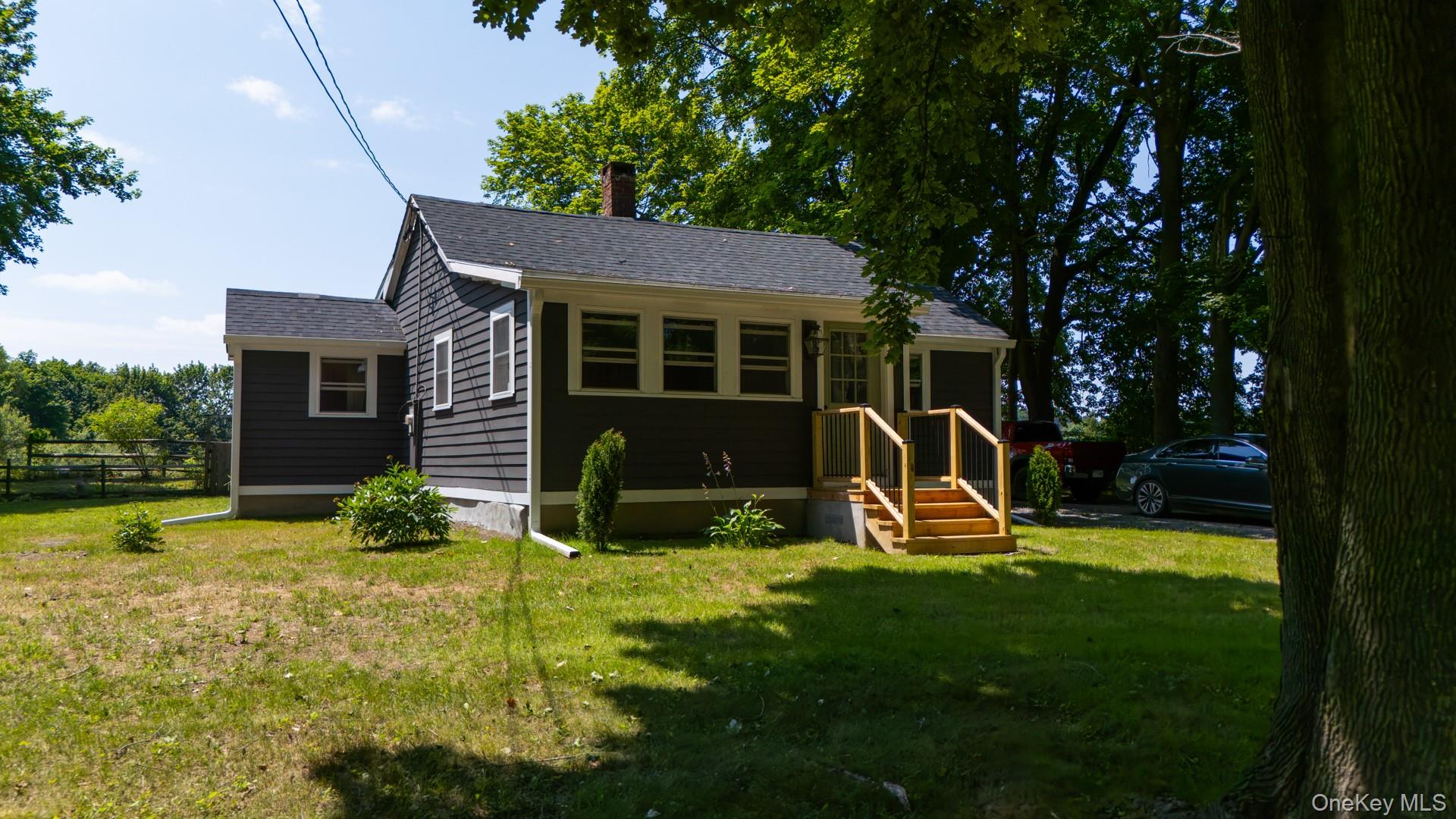 90 State Line Road – For Sale photo 2