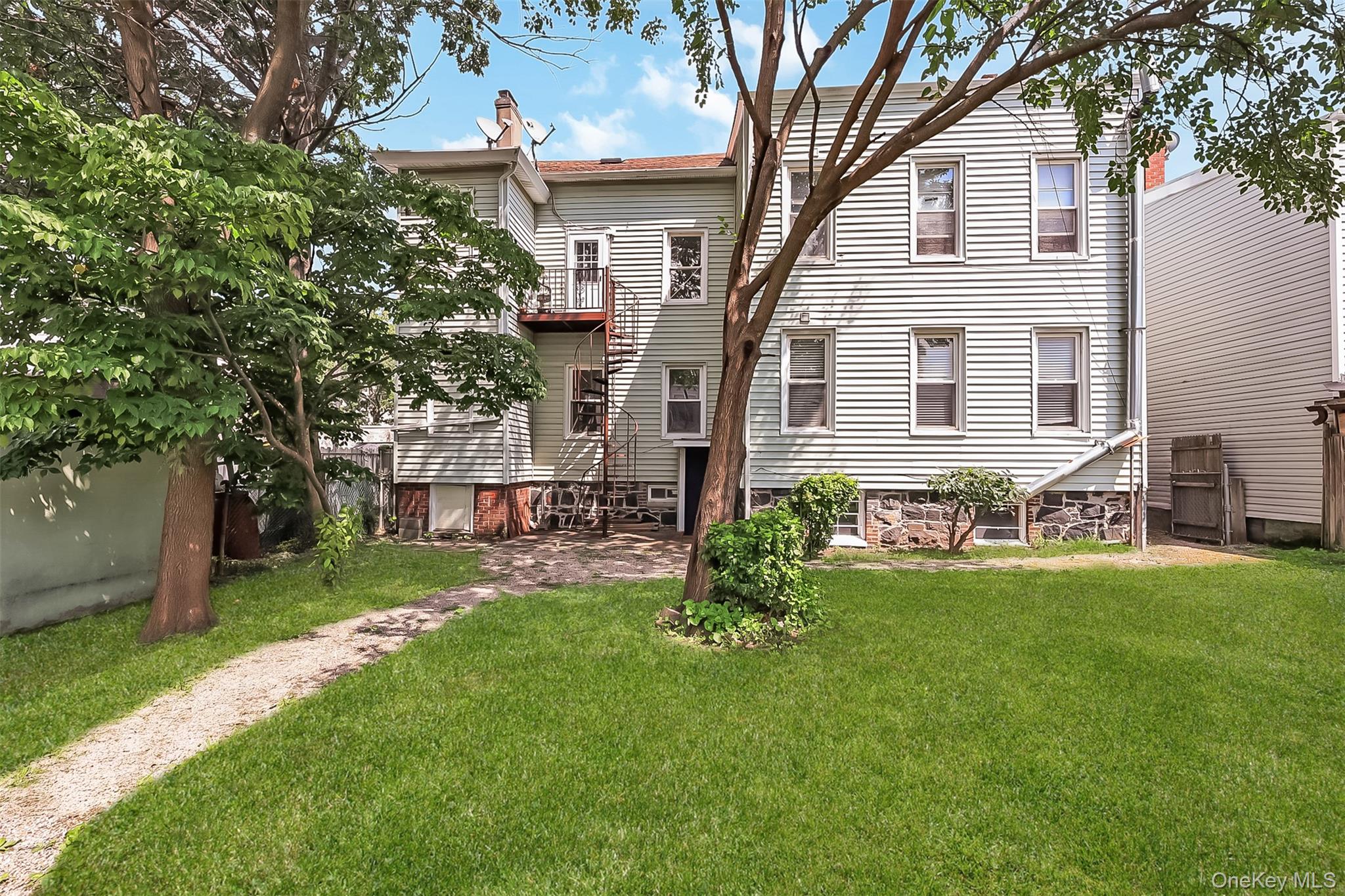 22-12/14 126th Street – For Sale photo 37