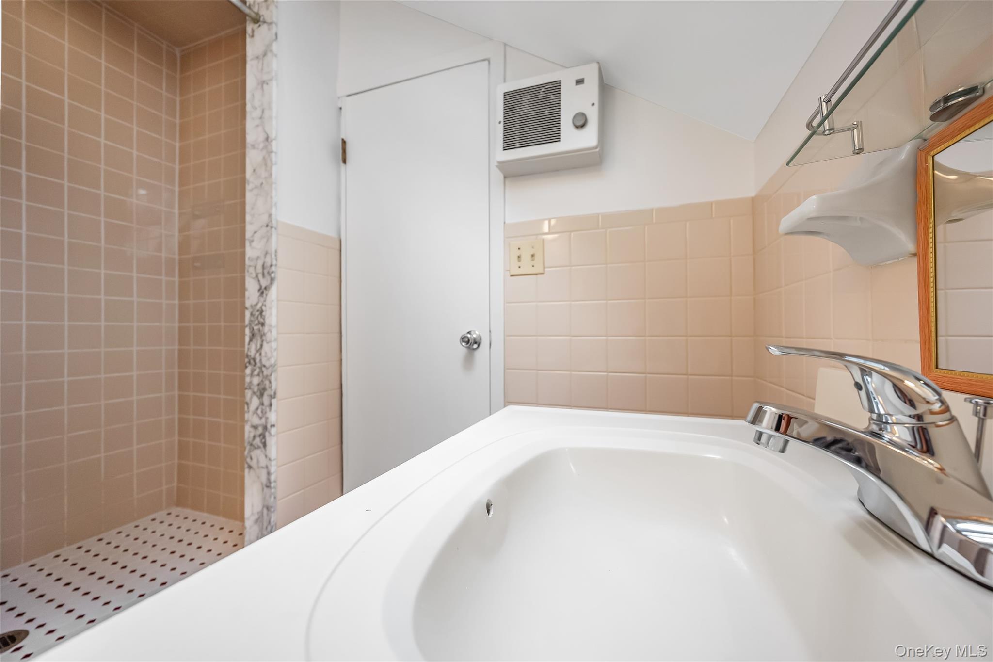 22-12/14 126th Street – For Sale photo 23