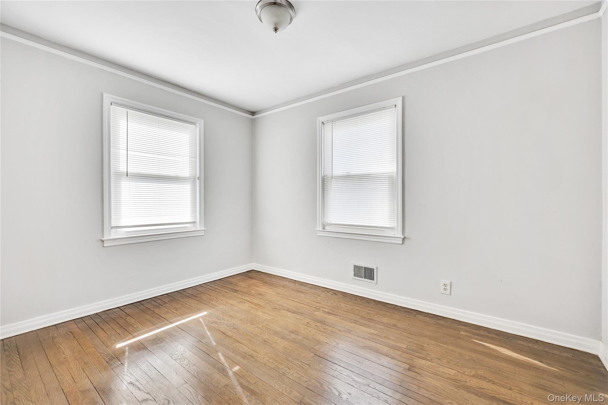 5 Hawthorne Lane – For Rent photo 23
