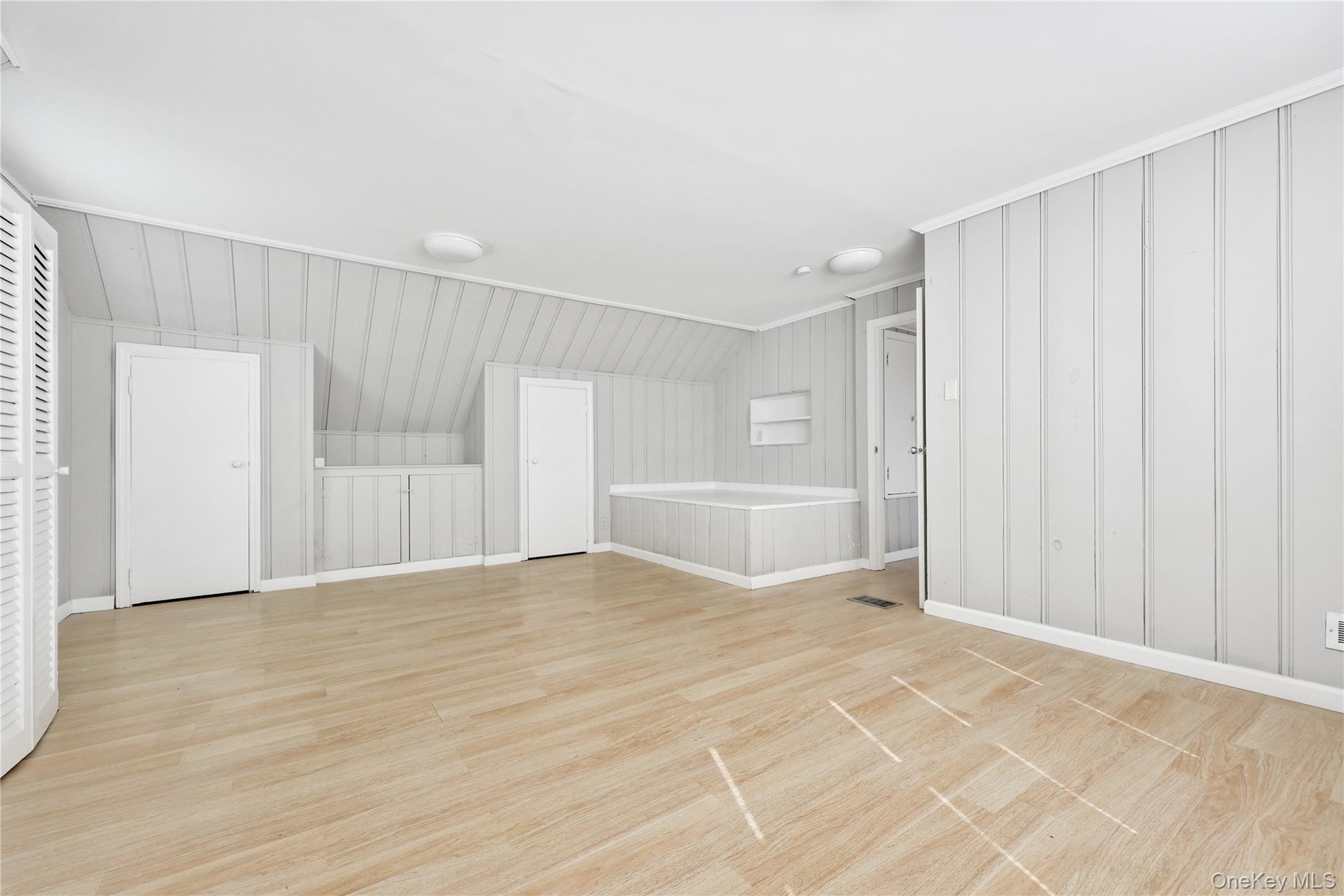 5 Hawthorne Lane – For Rent photo 35
