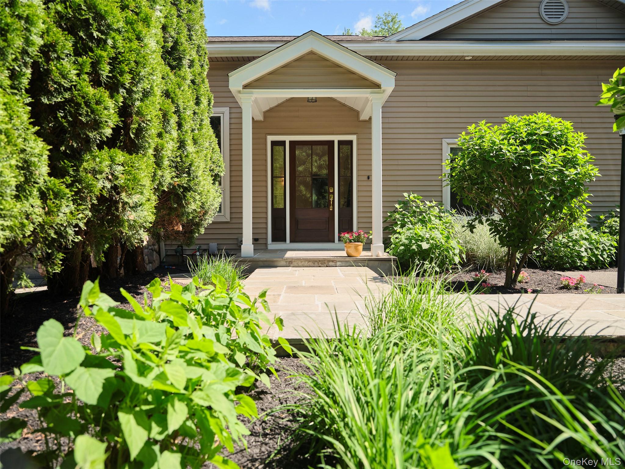 139 Jeffrey Lane – For Sale