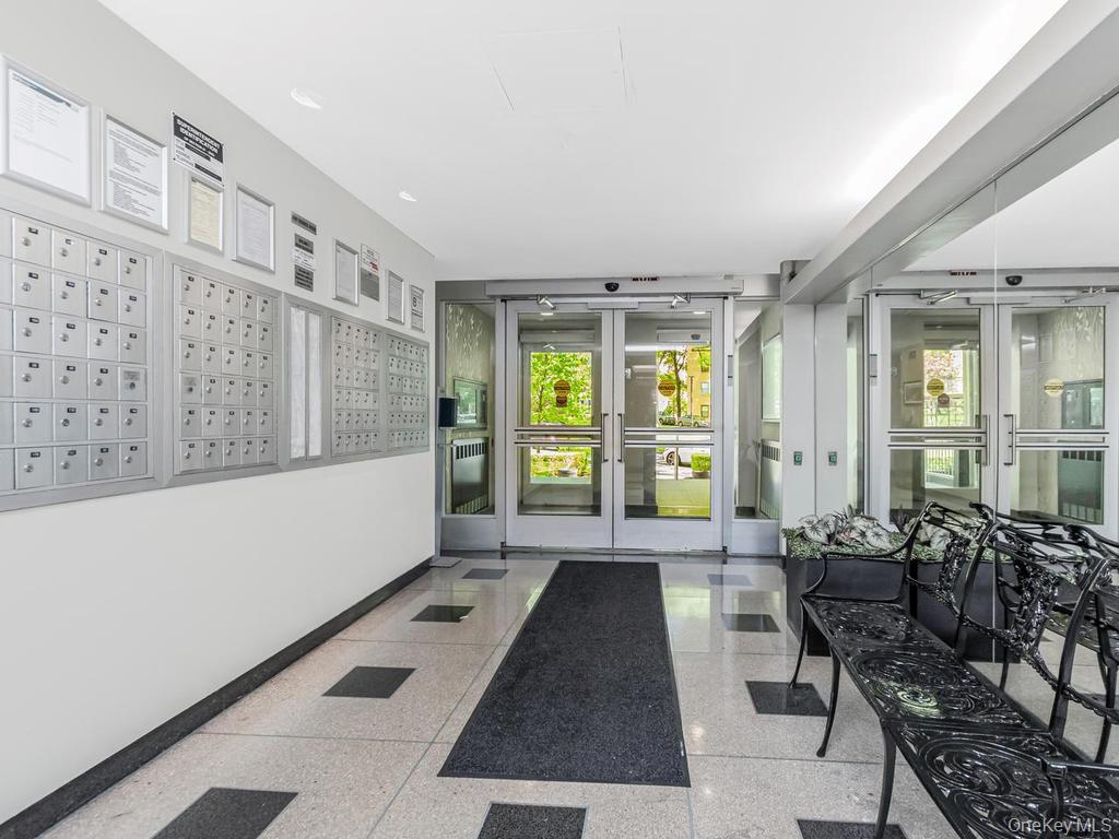 2 Fordham Hill Oval, Unit 5B photo 15