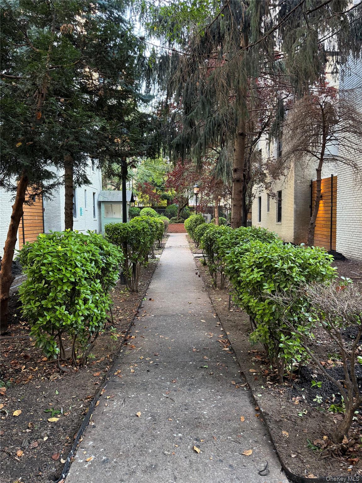 2167 33rd Street, Unit 3H photo 15
