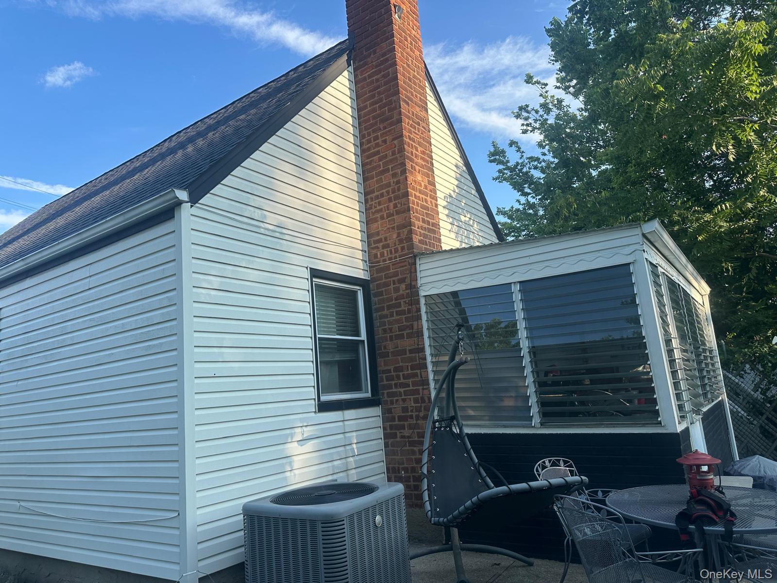 11516 Springfield Boulevard, Unit 1 photo 2