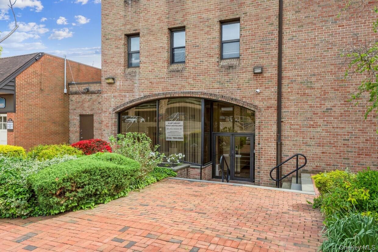 15 Glen Street, Unit 206 photo 4