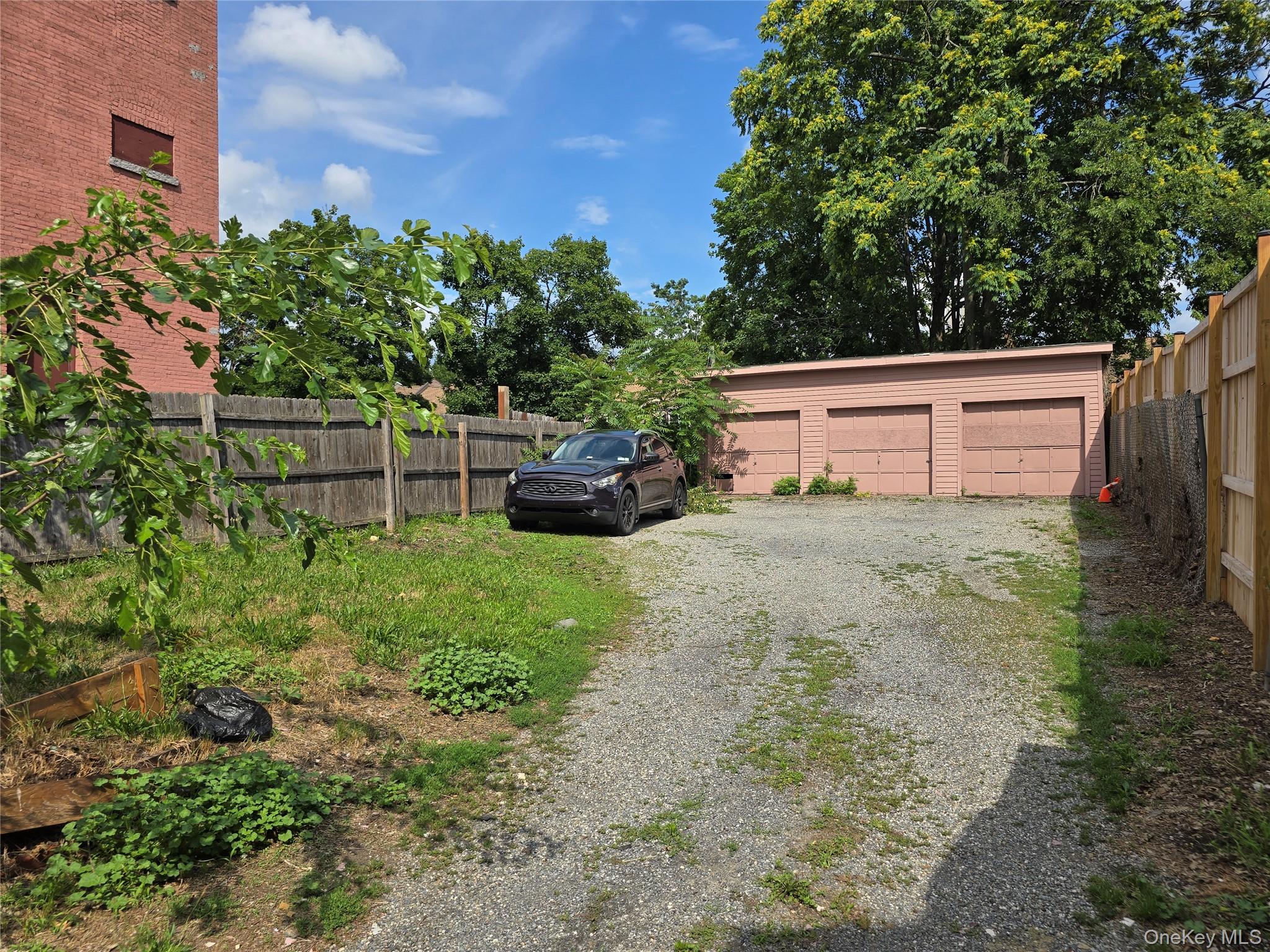 17 N Clover Street – For Sale photo 44