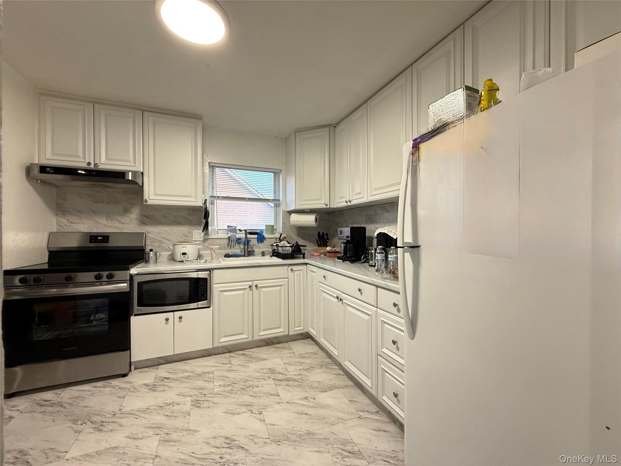 1846 College Point Boulevard – For Sale photo 5