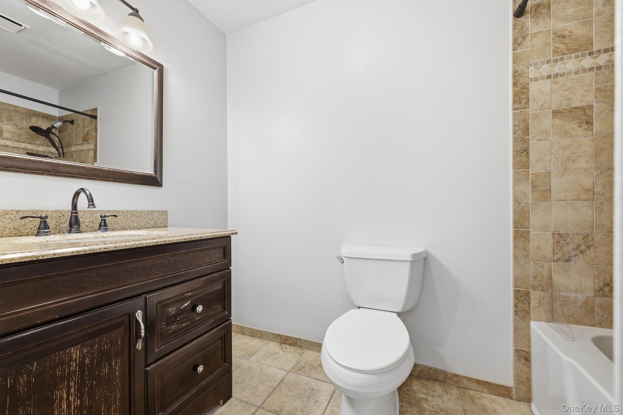 239 Country Club Lane – For Sale photo 17