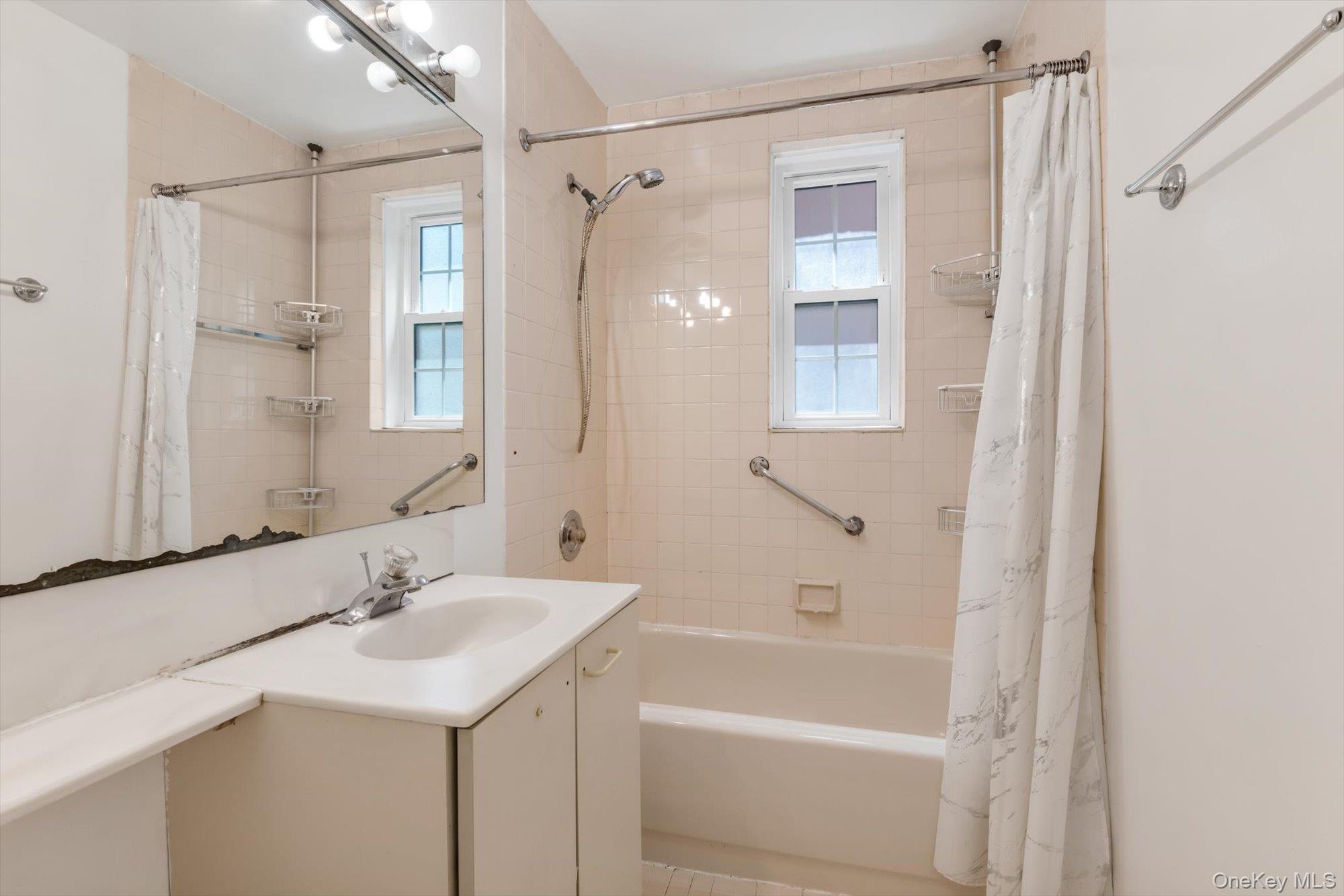 140-18 Burden Crescent, Unit 305 photo 10