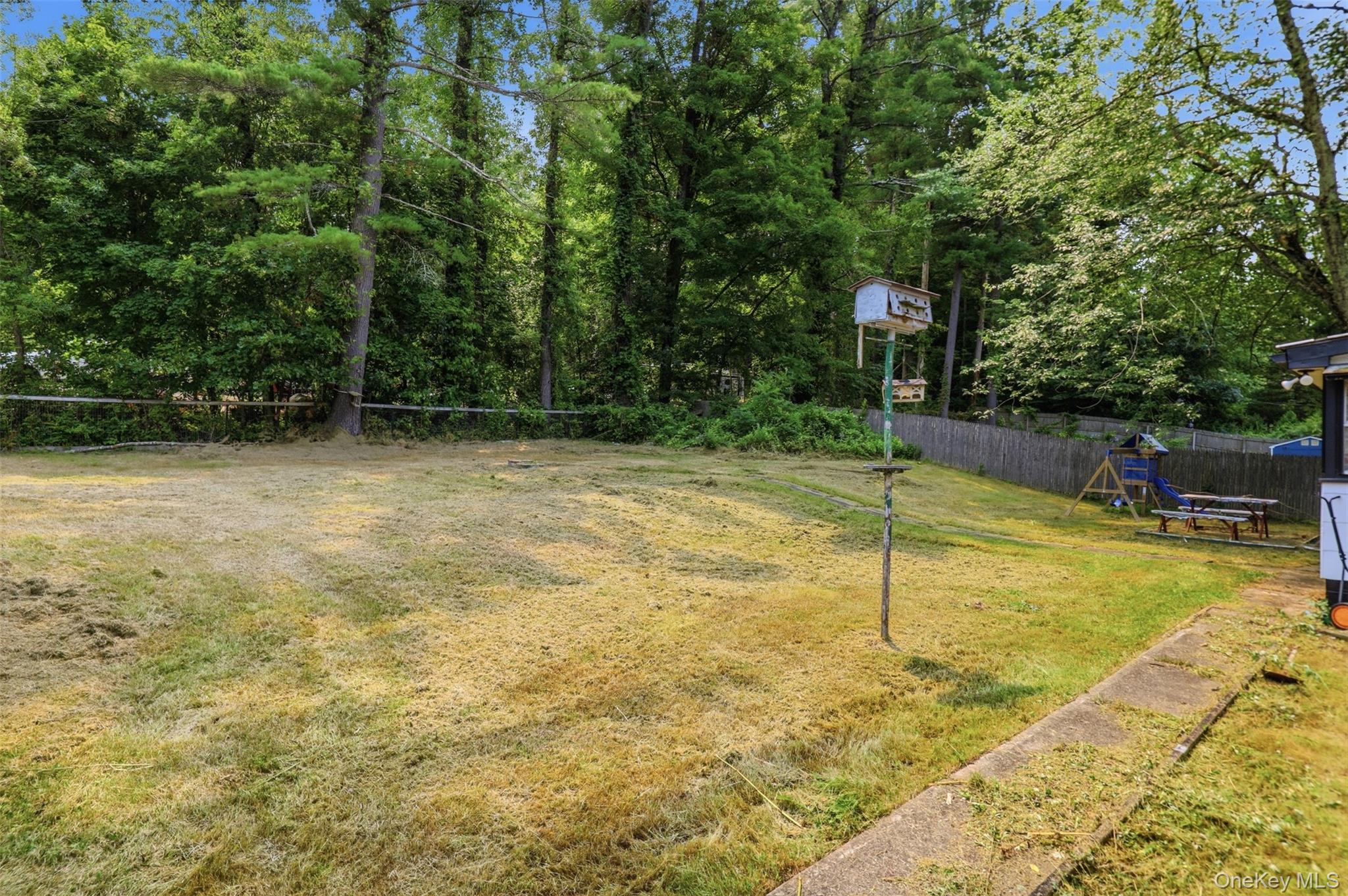 98 Dellay Avenue – For Sale photo 14