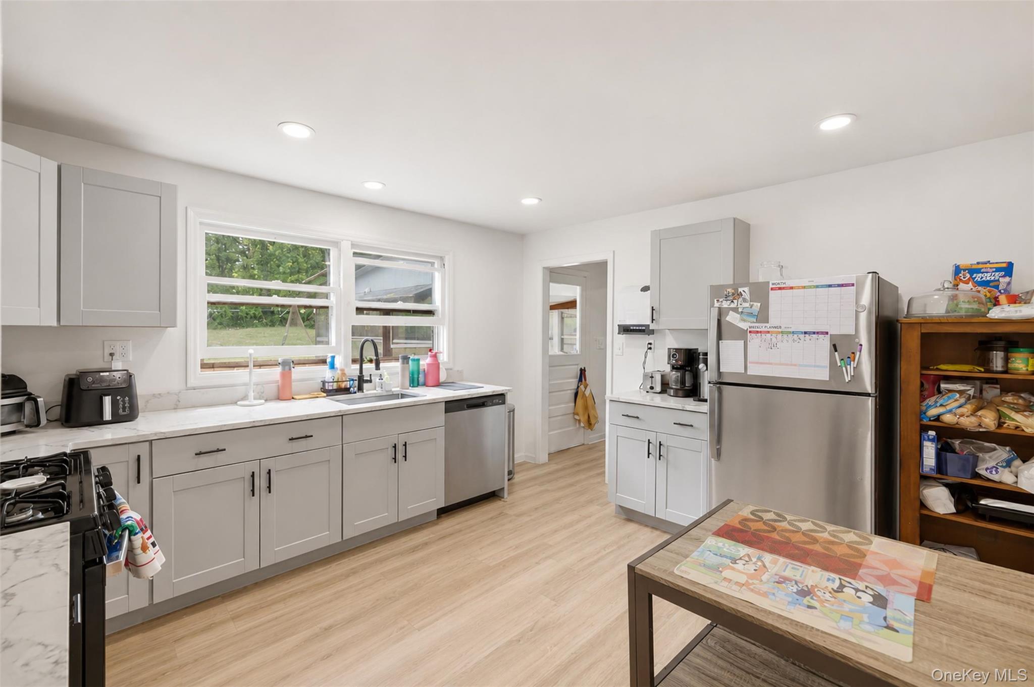98 Dellay Avenue – For Sale photo 6