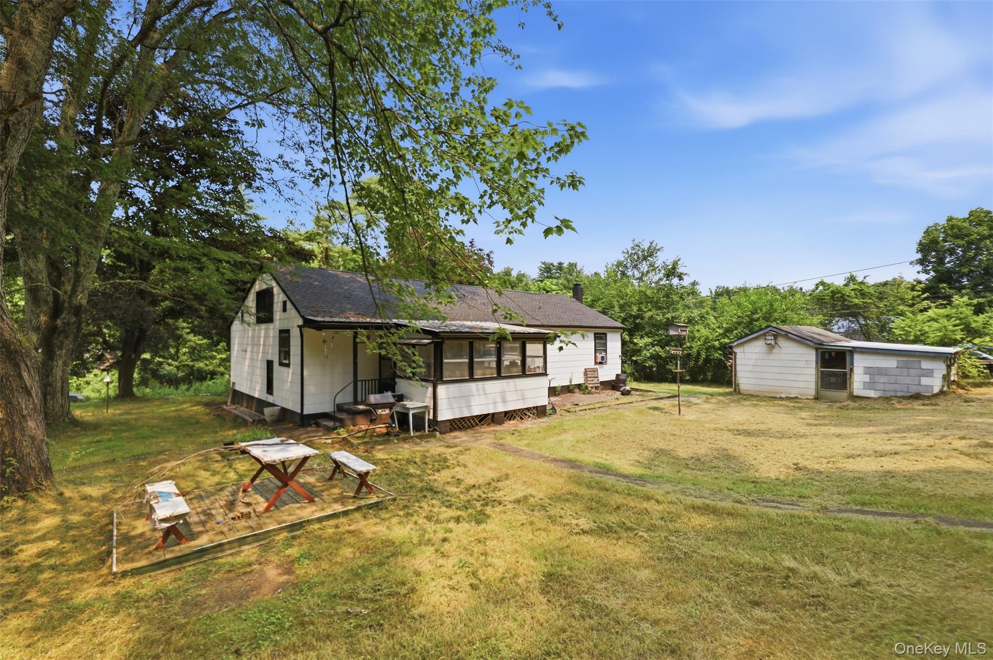98 Dellay Avenue – For Sale photo 3