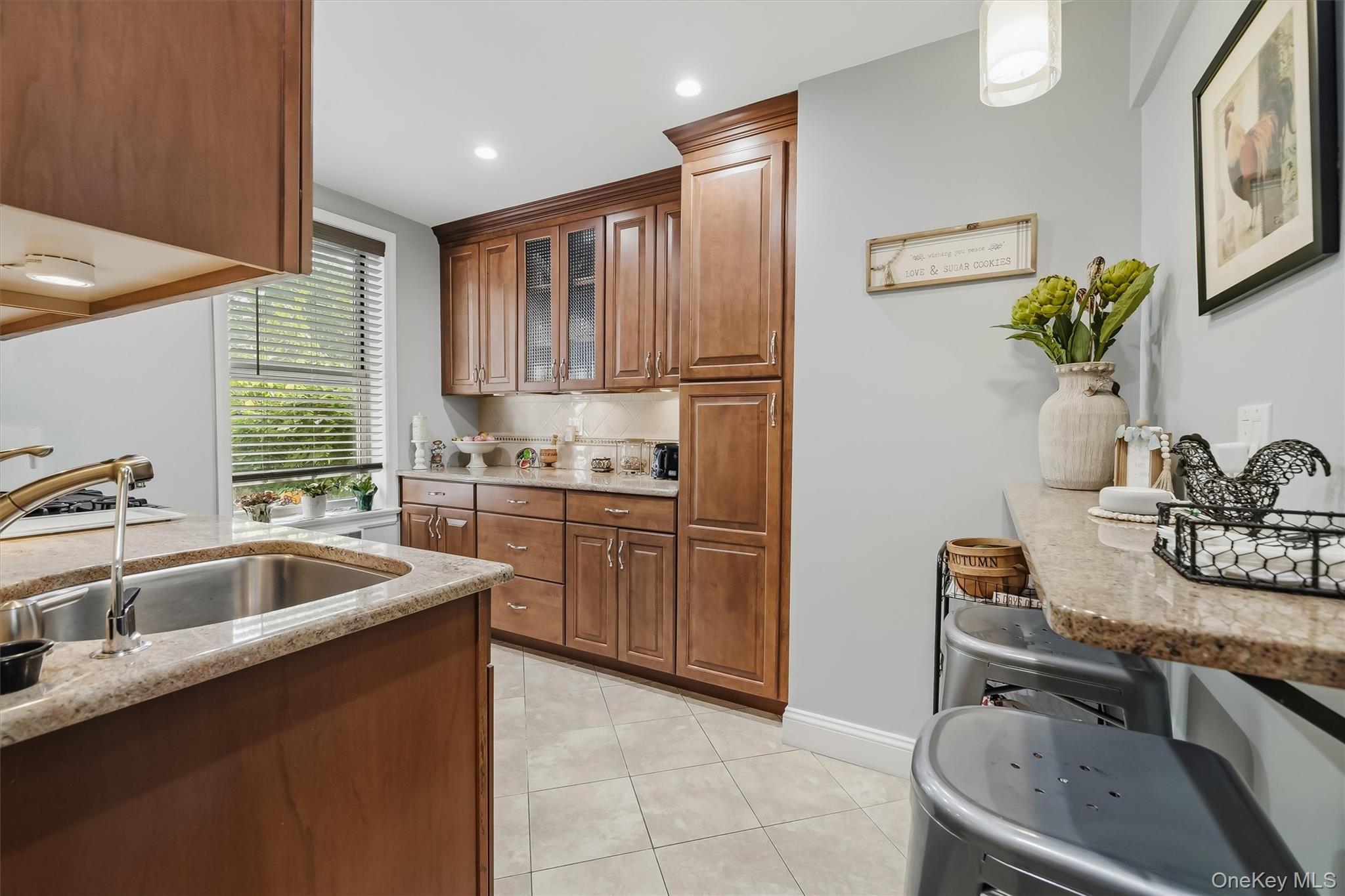 125 Bronx River Road, Unit 2F photo 15