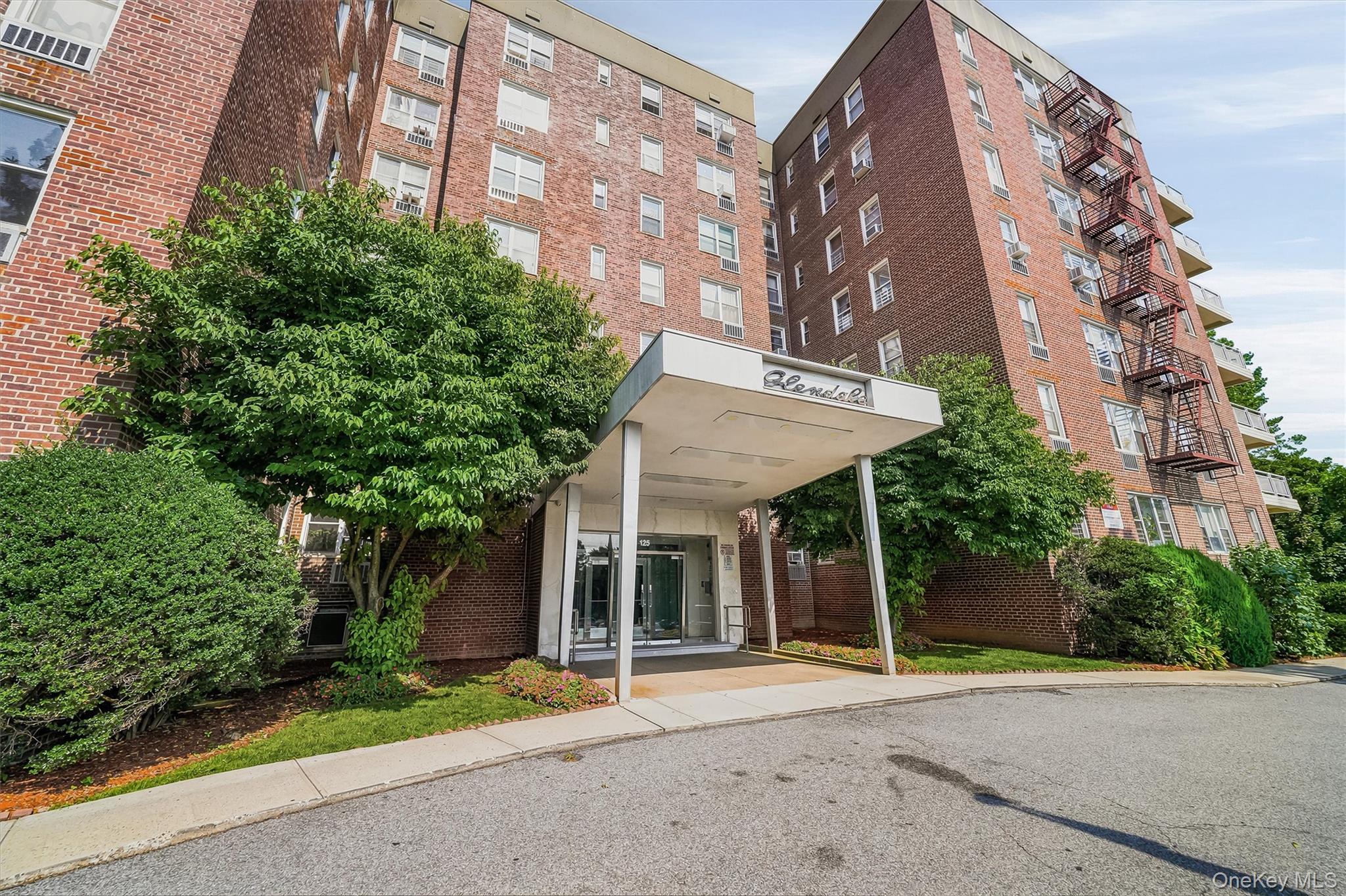 125 Bronx River Road, Unit 2F photo 31