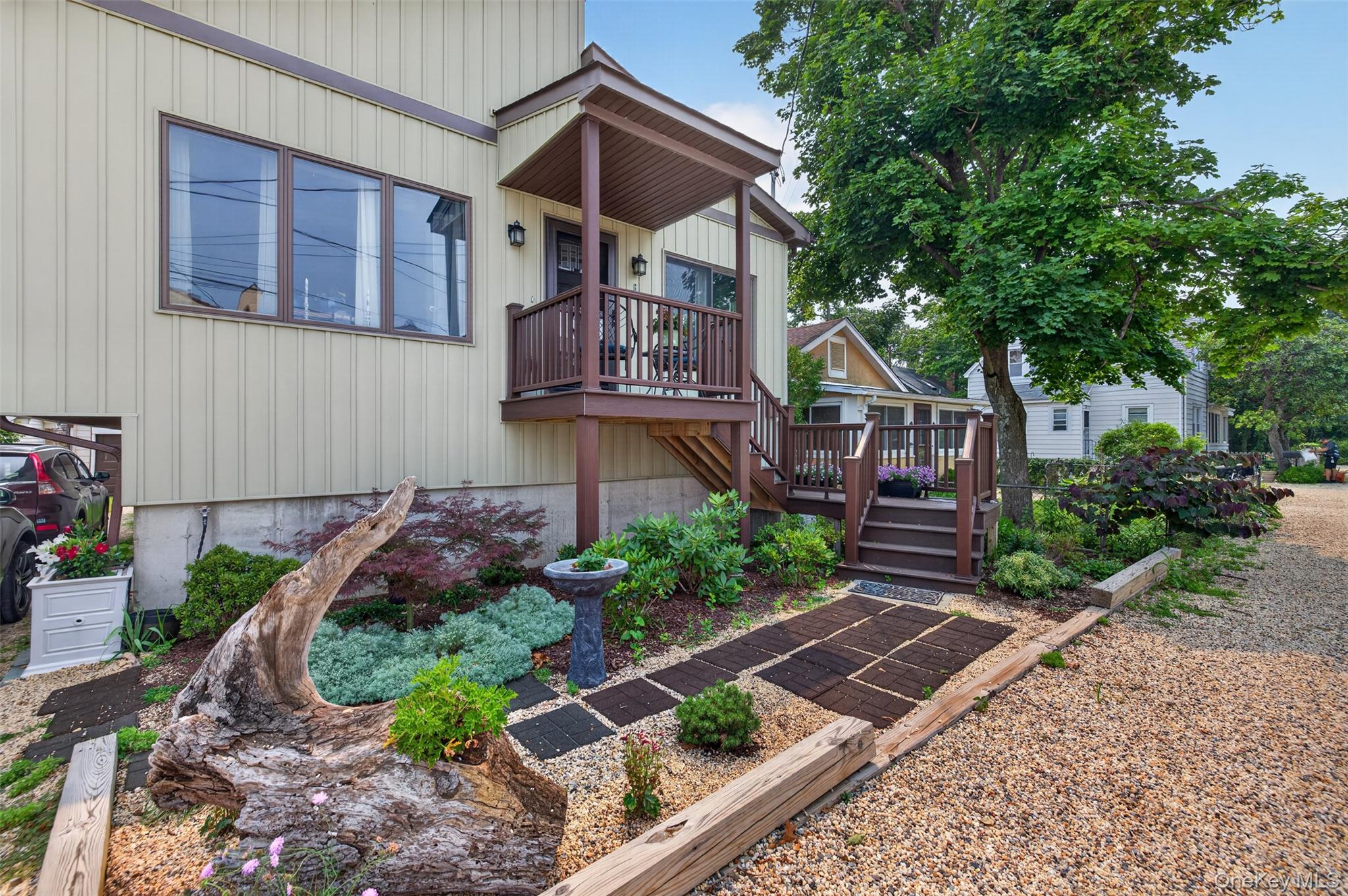 6 Howard Road – For Sale photo 2