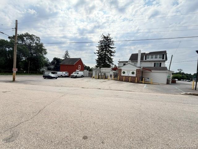2147 Albany Post Road – For Sale photo 3
