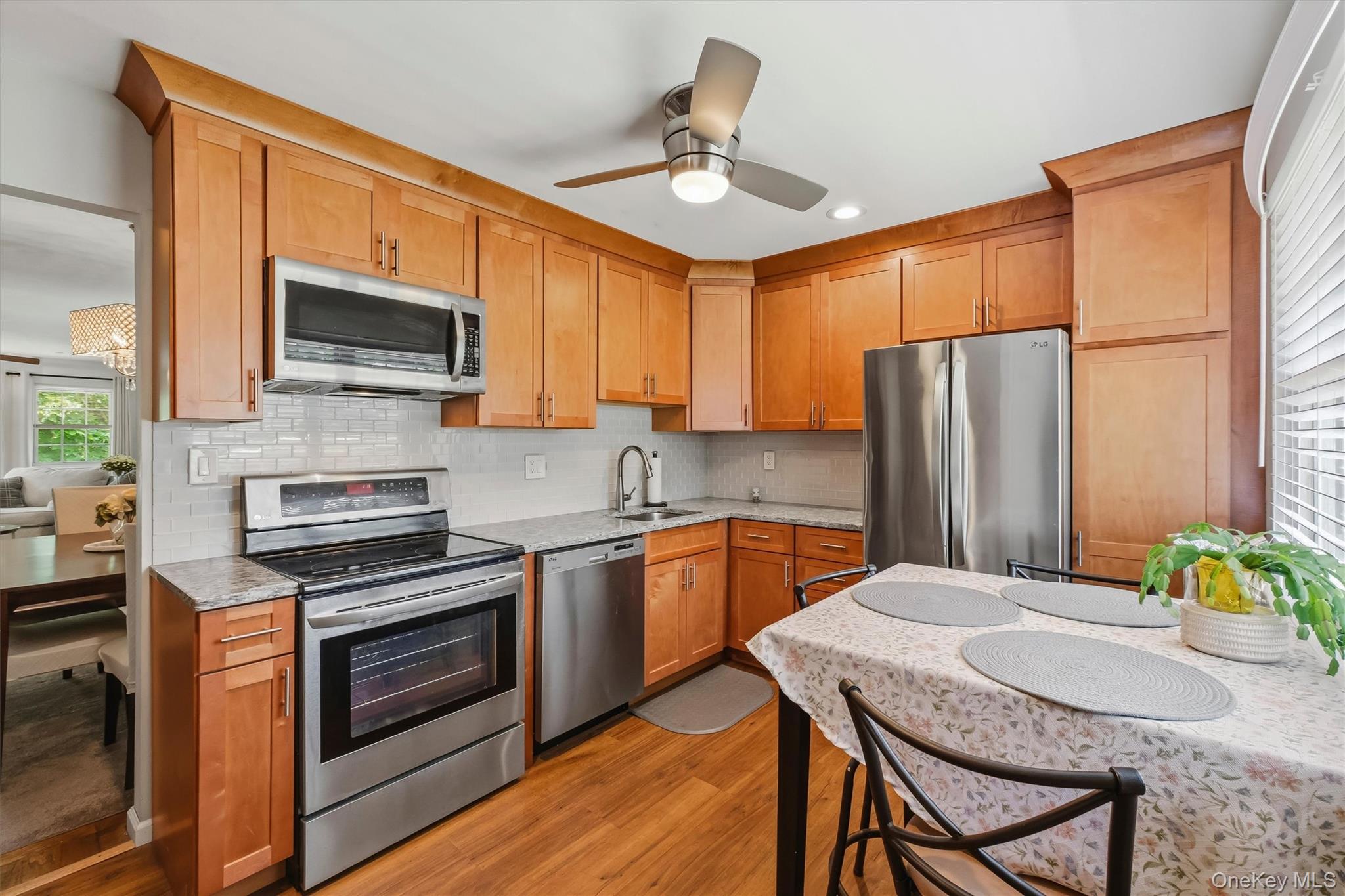 1840 Crompond Road, Unit 6C3 photo 10
