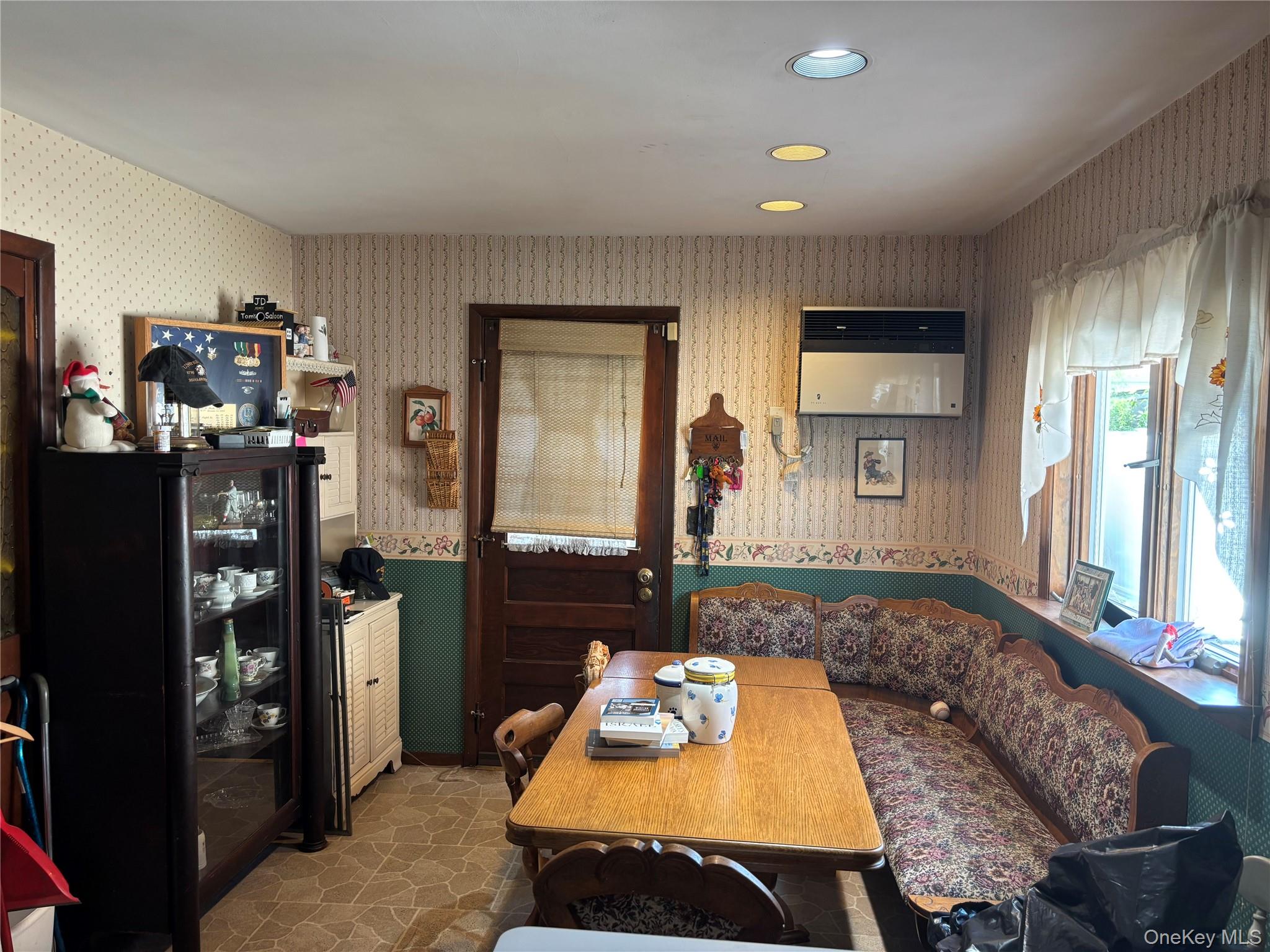 1054 Highland Street – For Sale photo 6