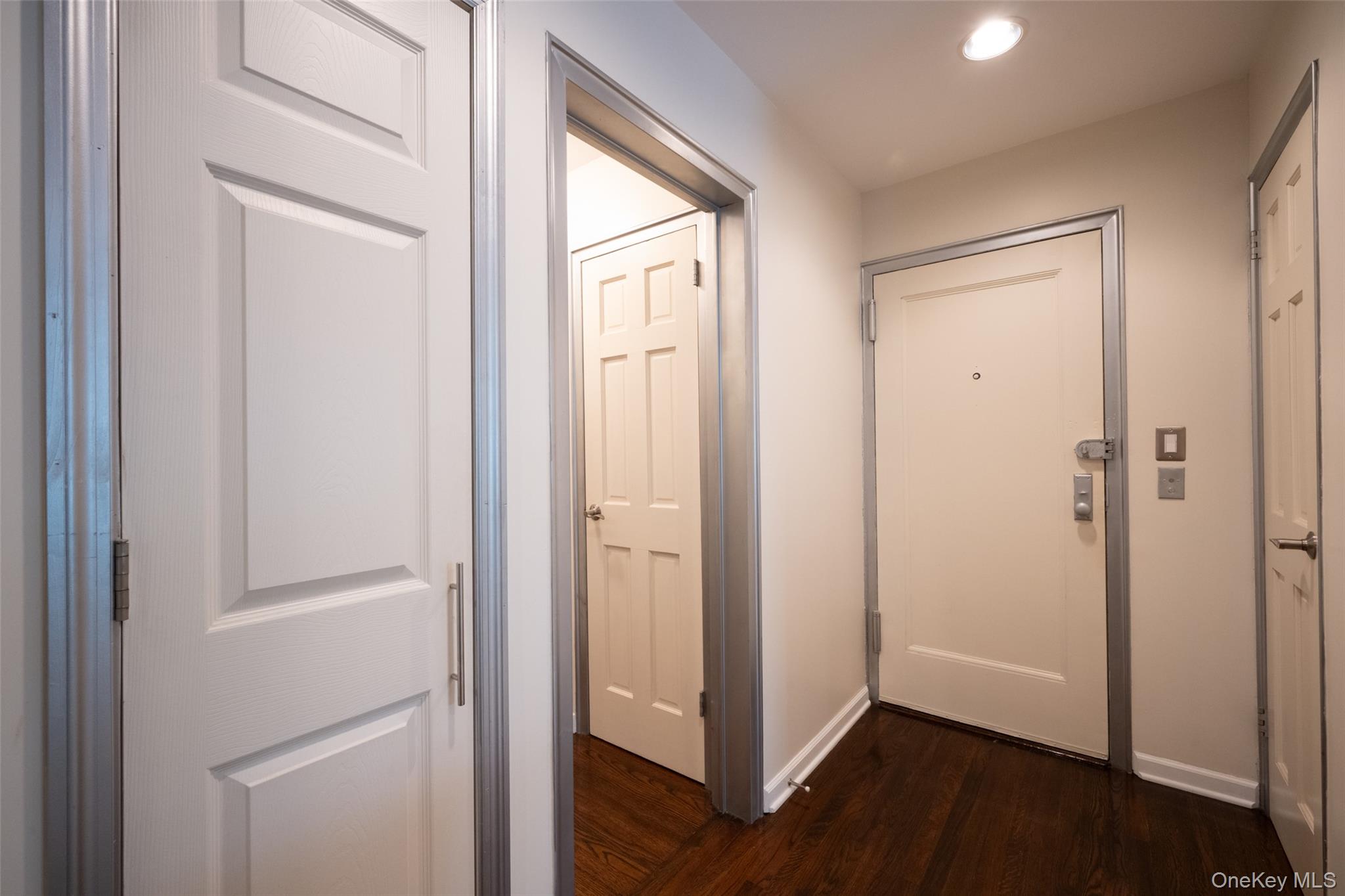 62 Manchester Road, Unit 2L photo 9