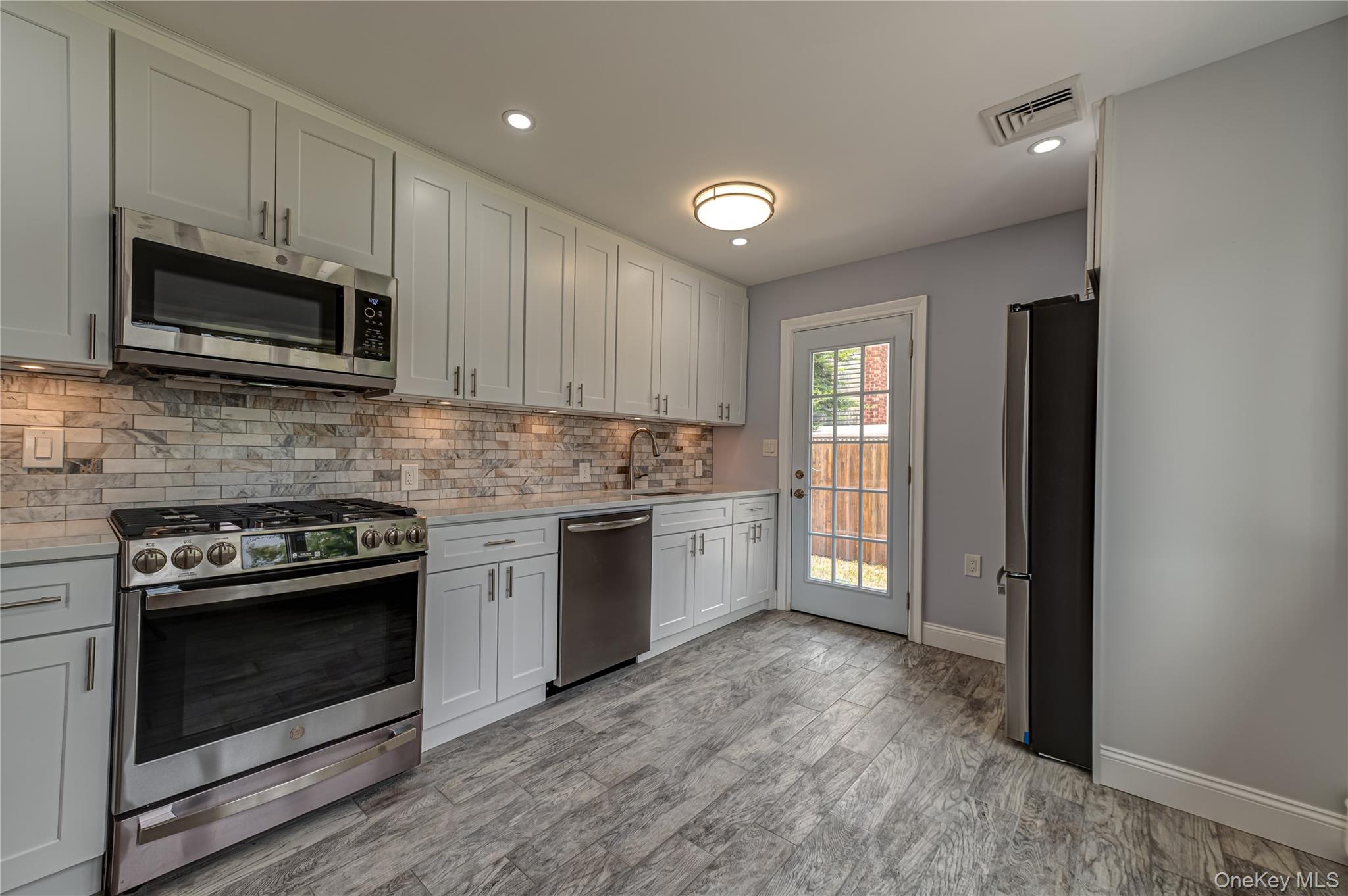 696 Peter Paul Drive – For Sale photo 7