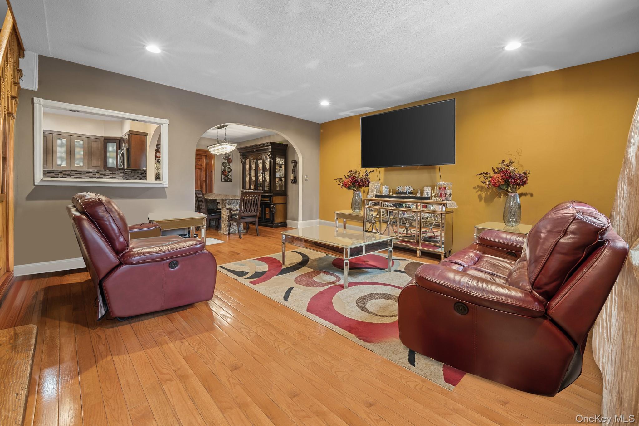 5109 69th Street – For Sale photo 6