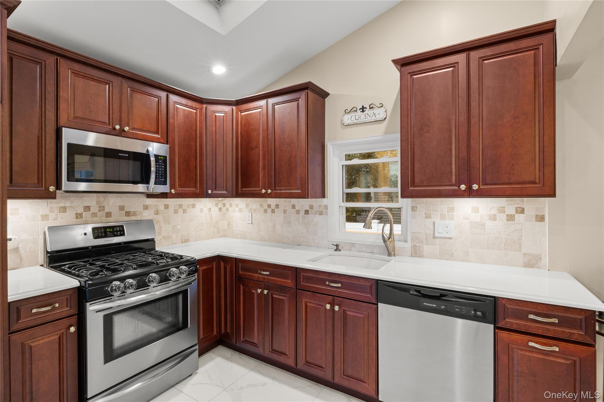 2379 Willow Street – For Sale photo 12
