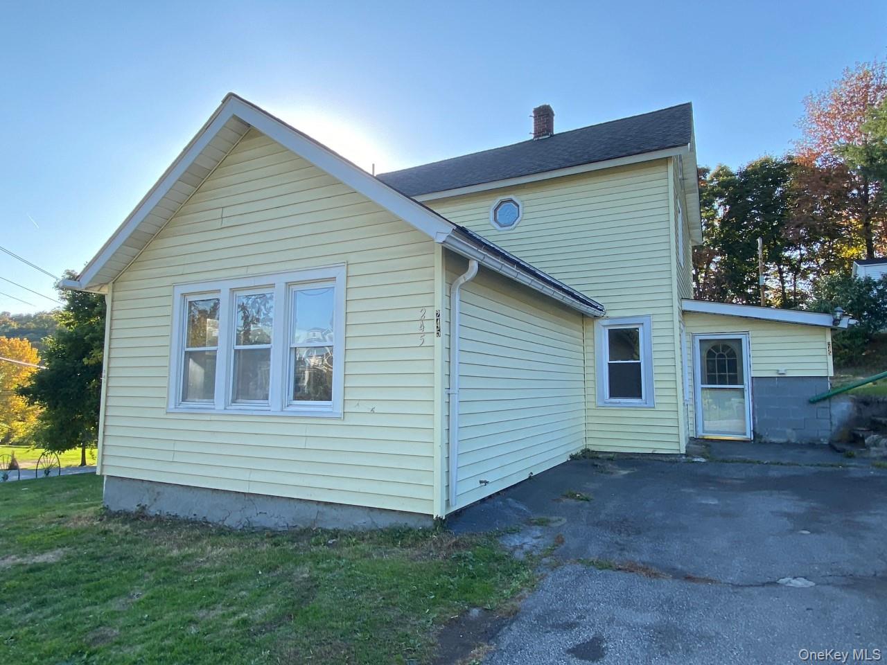 245-249 Lattintown Road – For Sale photo 2