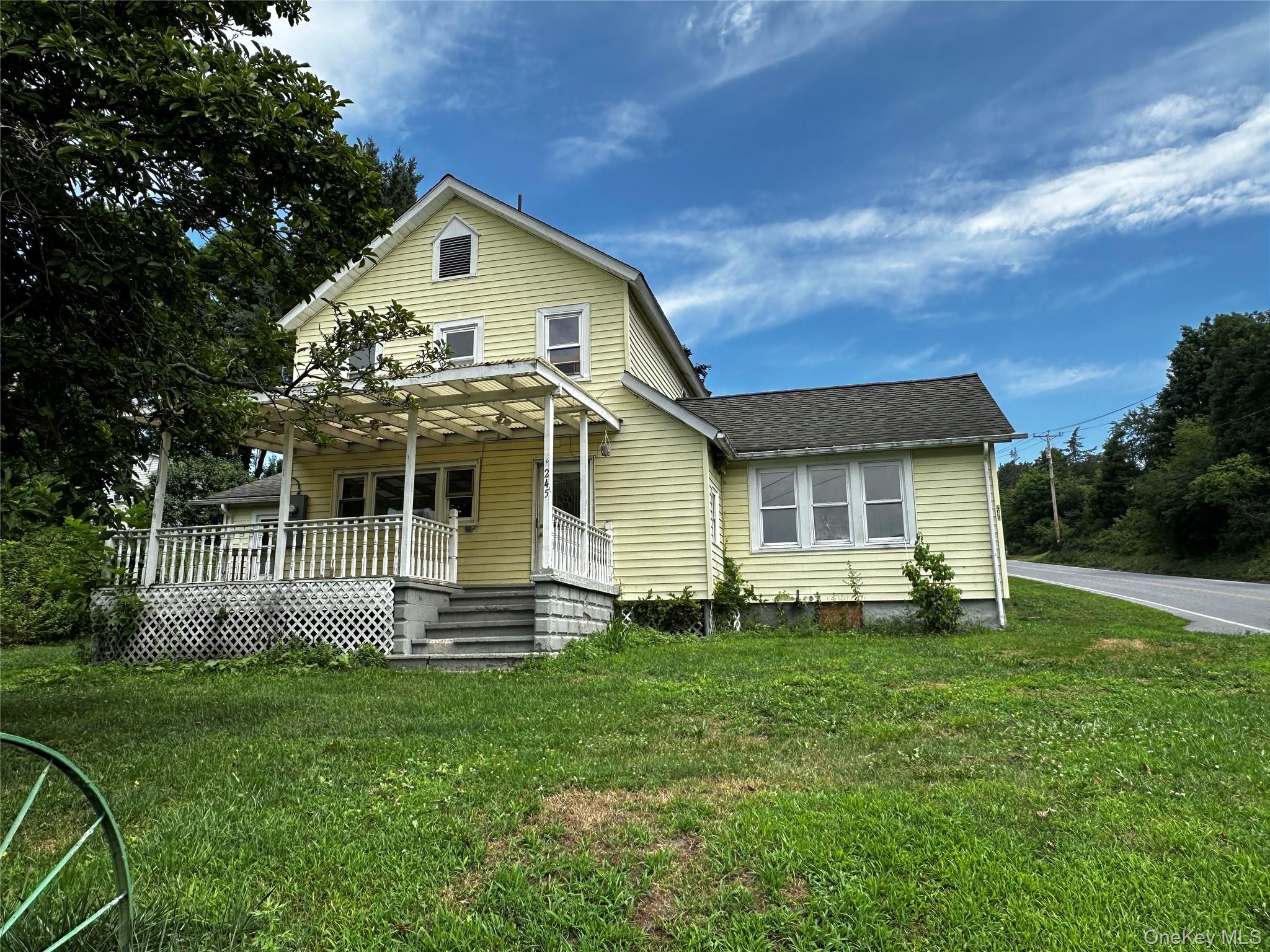245-249 Lattintown Road – For Sale