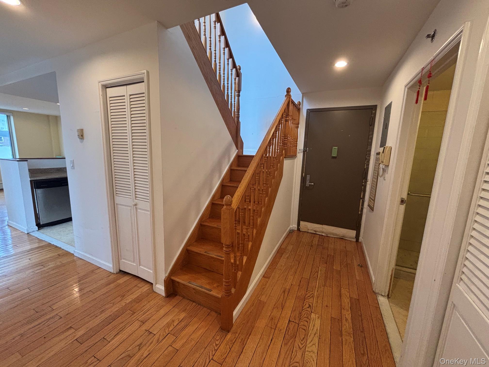 38-30 Parsons Boulevard, Unit PHC photo 12