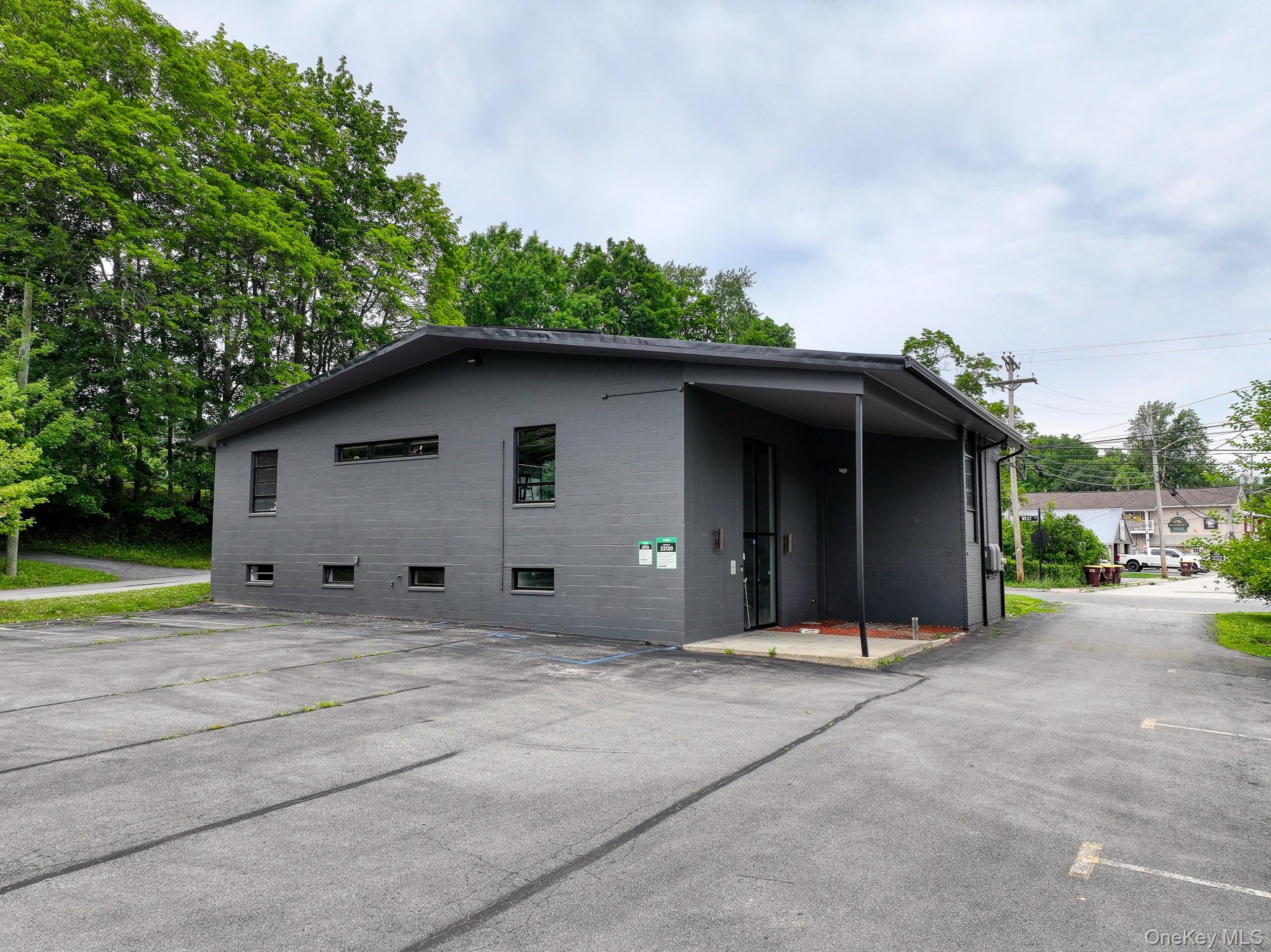 23 West Street, Unit Lower Leve photo 4