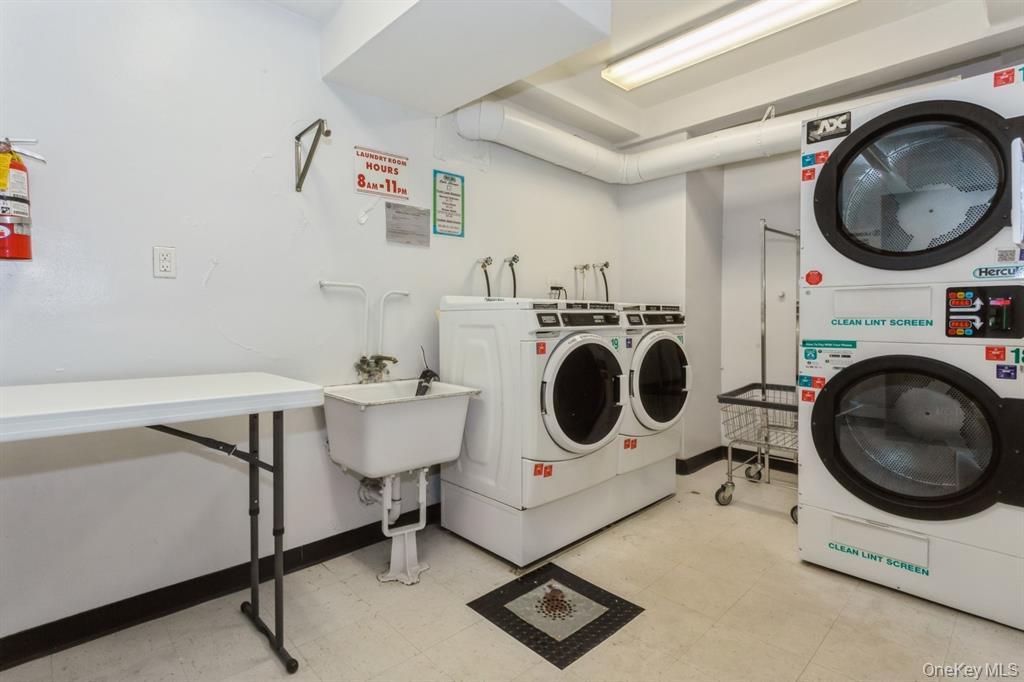 410 E Broadway, Unit 4T photo 16