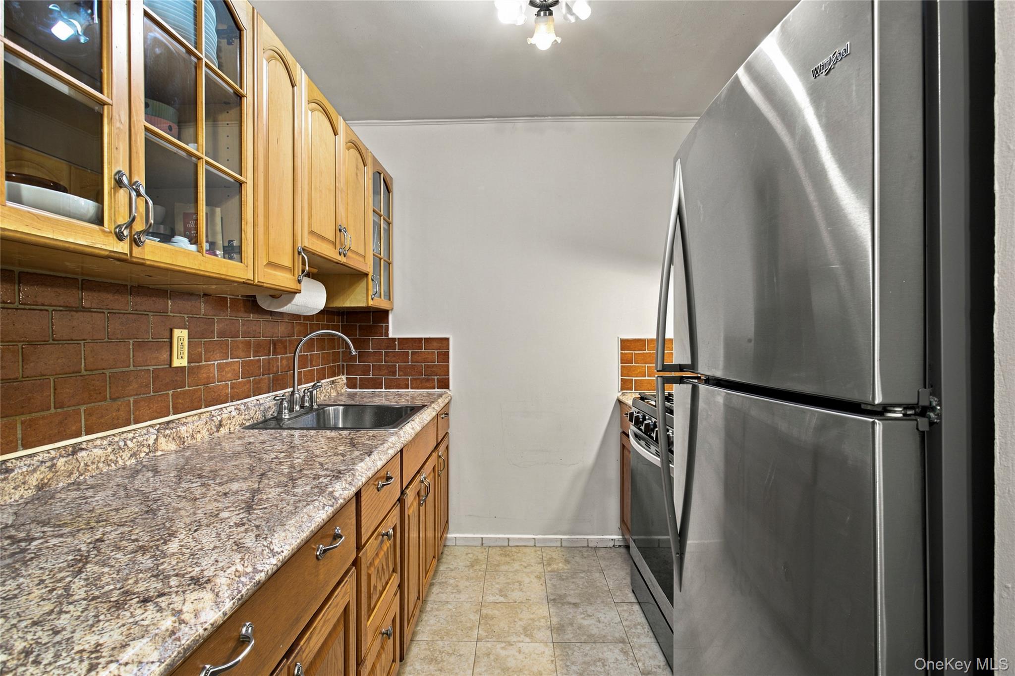 77 Carpenter Avenue, Unit 3B photo 10