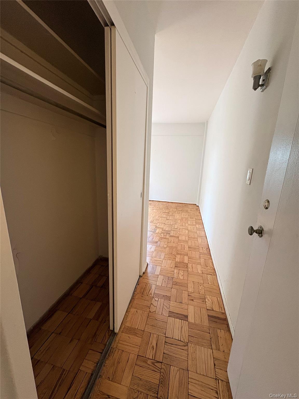 3 Fordham Hill Oval, Unit 4G photo 6
