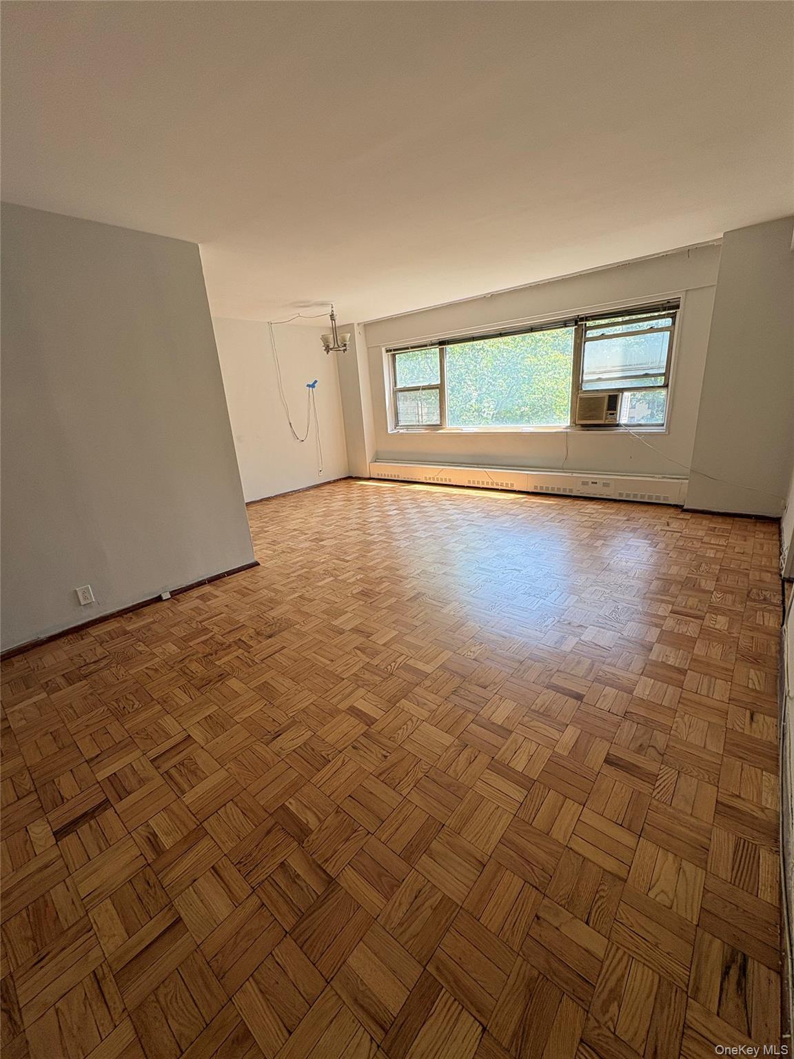 3 Fordham Hill Oval, Unit 4G