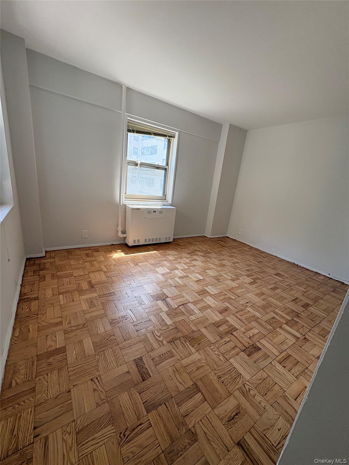 3 Fordham Hill Oval, Unit 4G photo 7