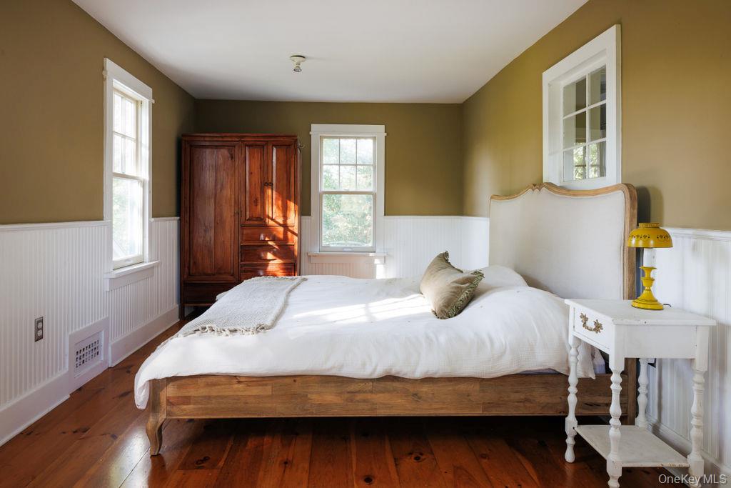 215 Moore Road – For Rent photo 21