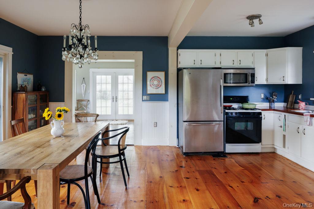 215 Moore Road – For Rent photo 9