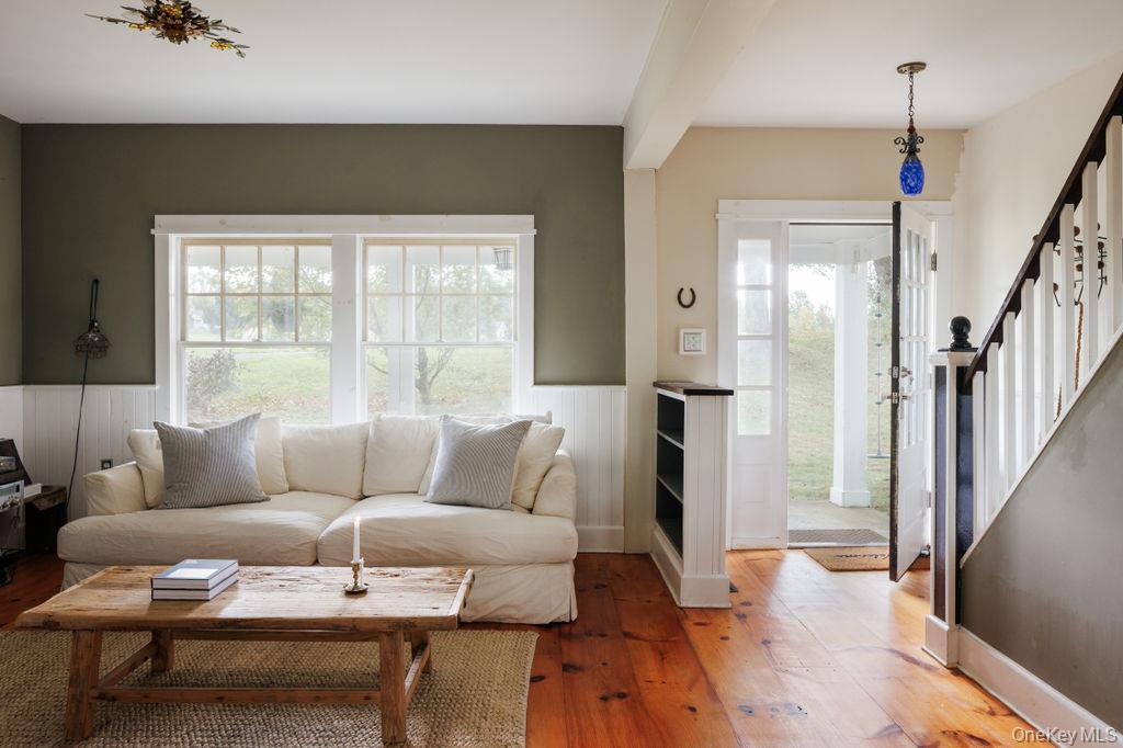 215 Moore Road – For Rent photo 6
