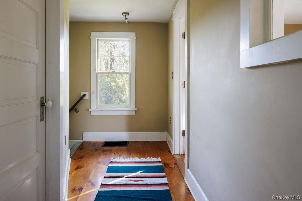 215 Moore Road – For Rent photo 16