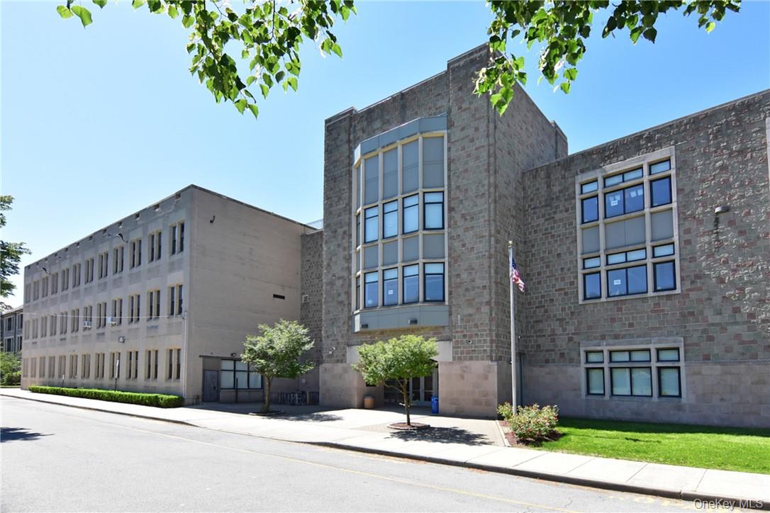 245 Wolfs Lane, Unit 3C photo 13